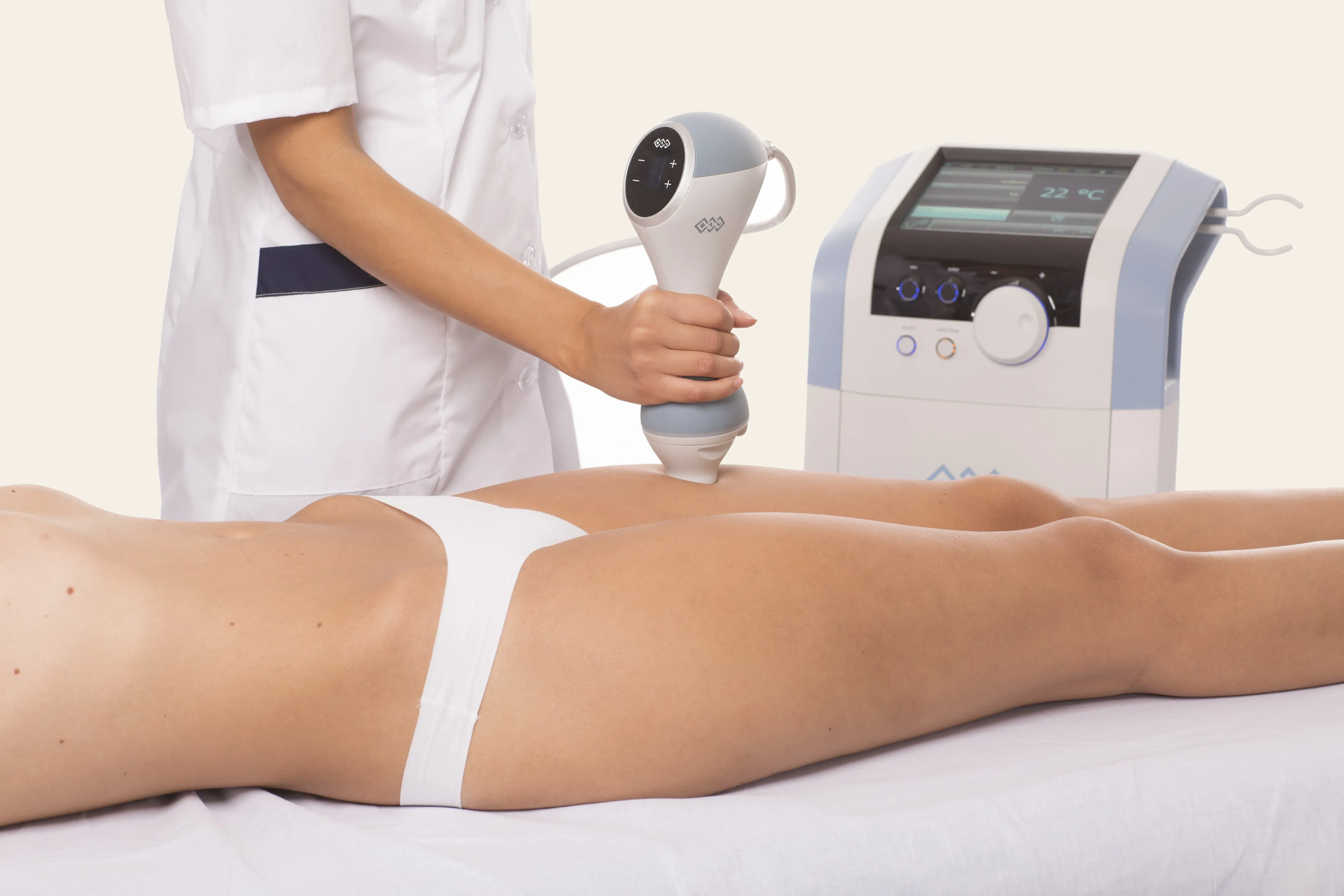 Before and after cellulite reduction with Emtone showing smoother thighs in Ocala, Florida